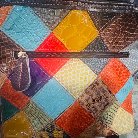 Non Branded Color Flower/Circle Patterned Crossbody Purse - NEW! - Picture 15 of 16